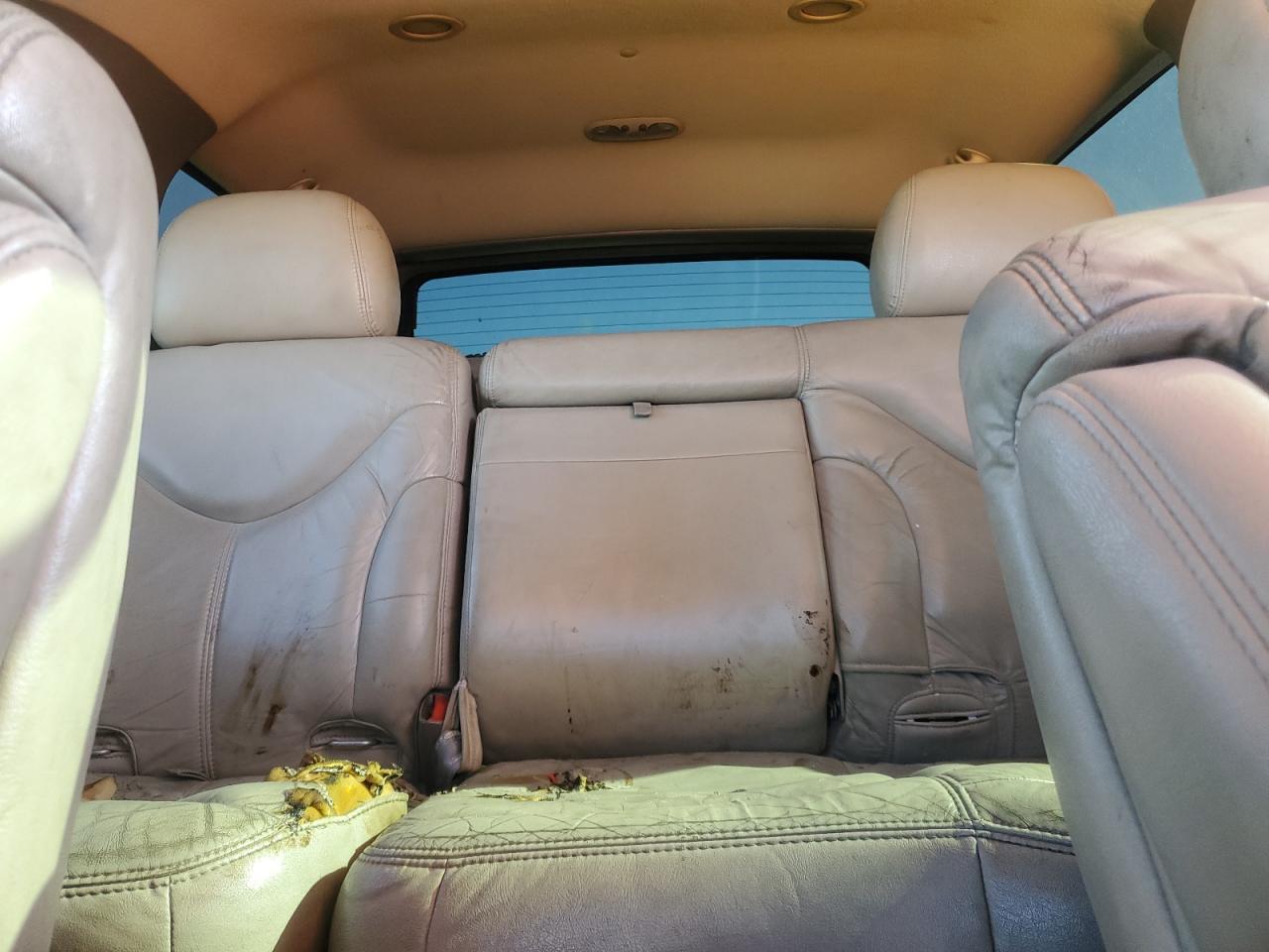 2002 GMC Yukon - Image 10