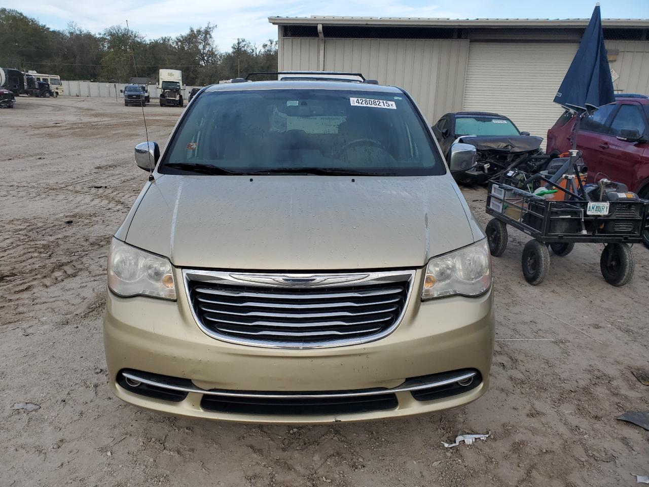2011 Chrysler Town & Country - Image 5