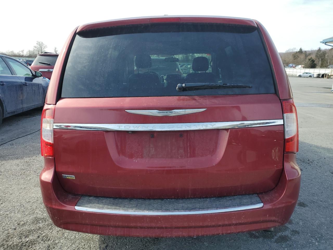 2015 Chrysler Town & Country - Image 6