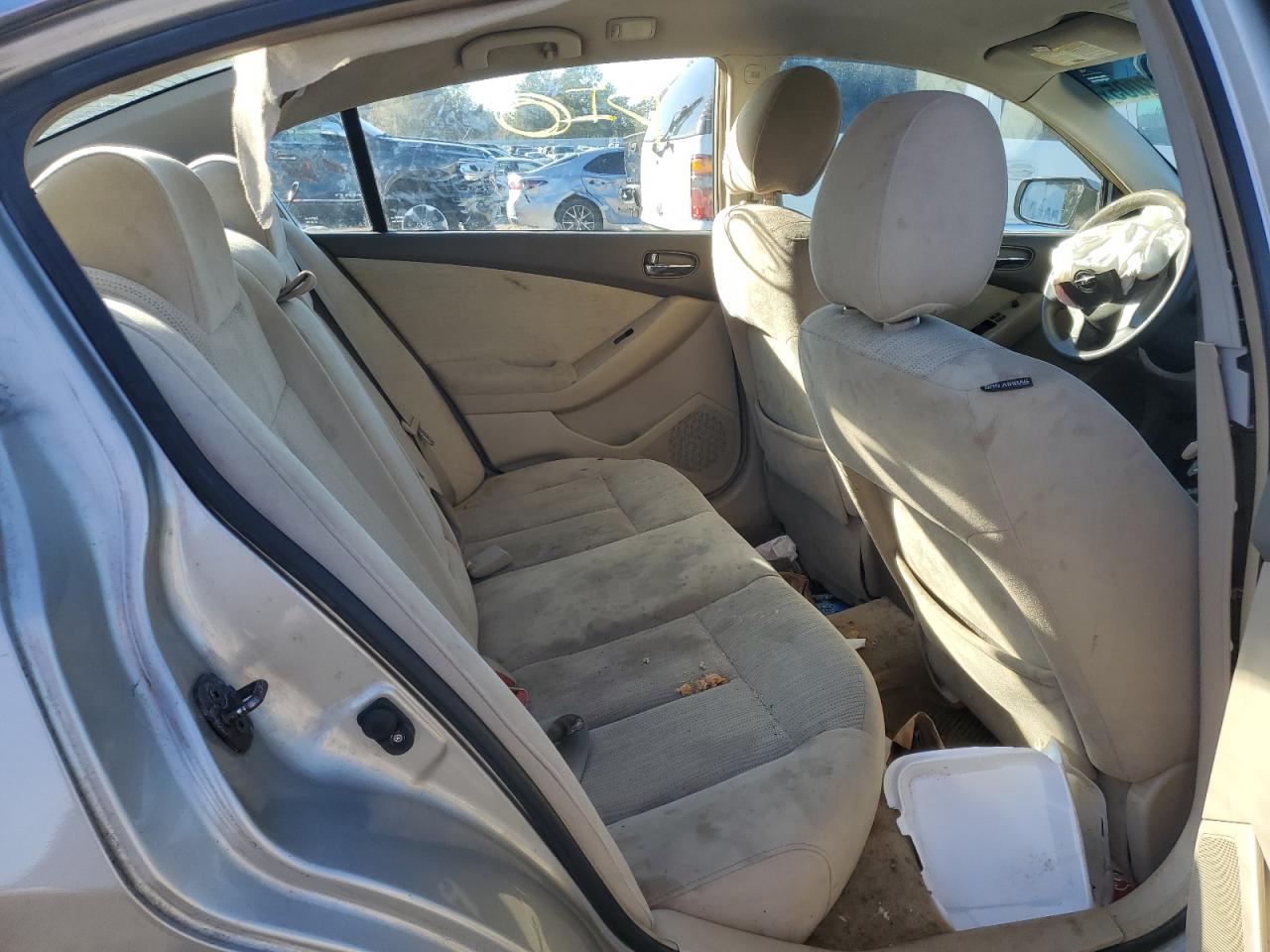 2010 Nissan Altima - Image 10