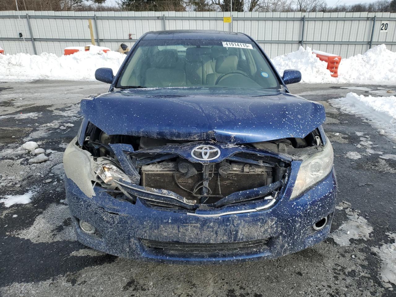 2011 Toyota Camry - Image 5