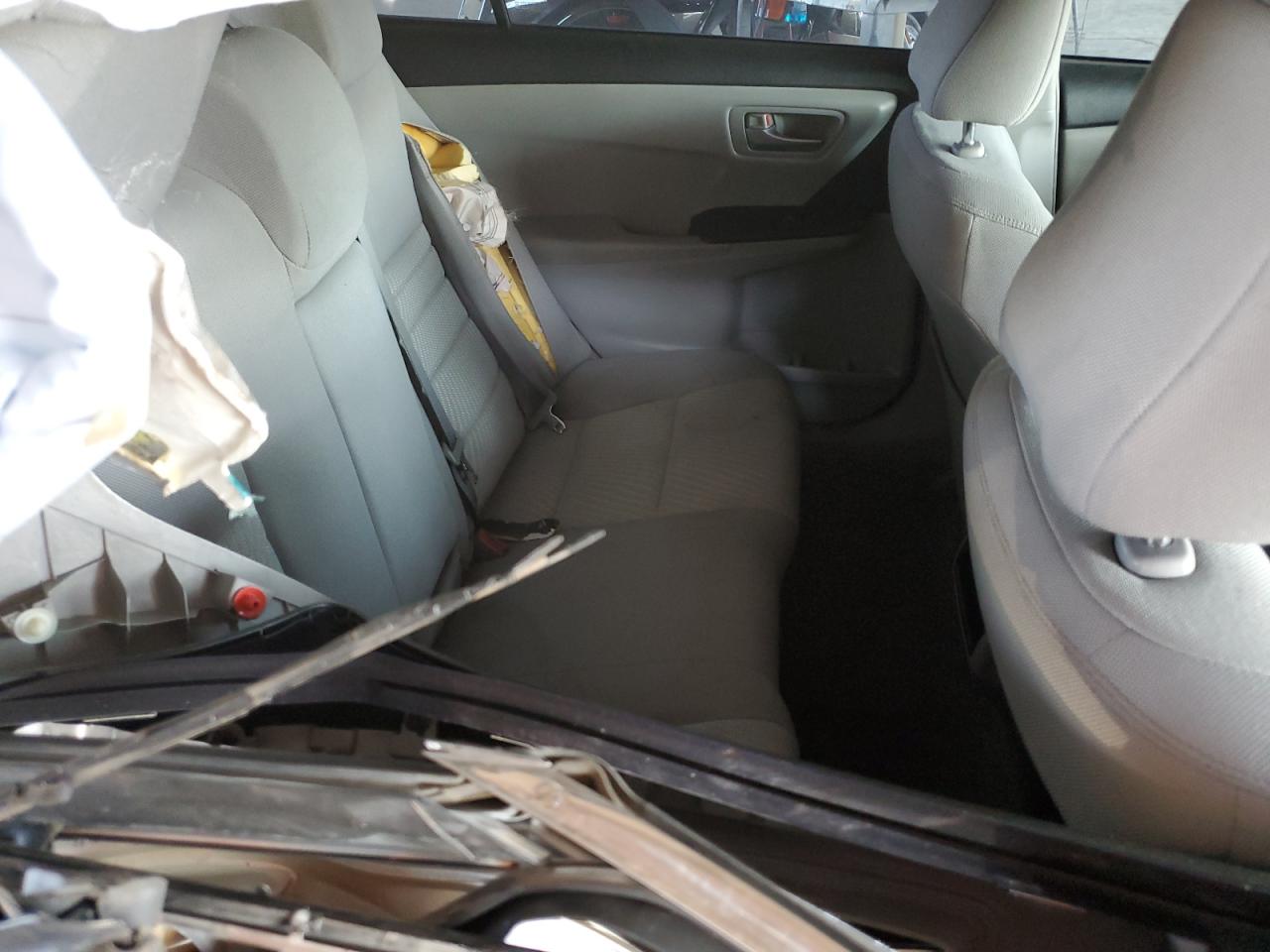 2015 Toyota Camry - Image 11