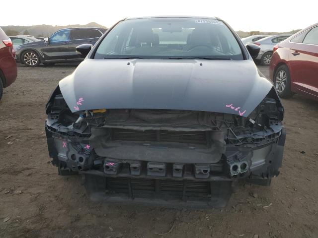 Sedans FORD FOCUS 2016 Black