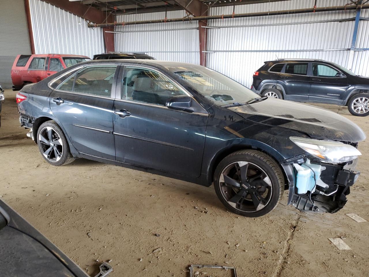 2015 Toyota Camry - Image 4