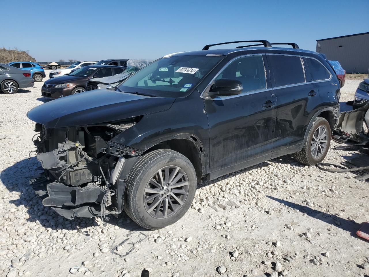 2018 Toyota Highlander - Image 1
