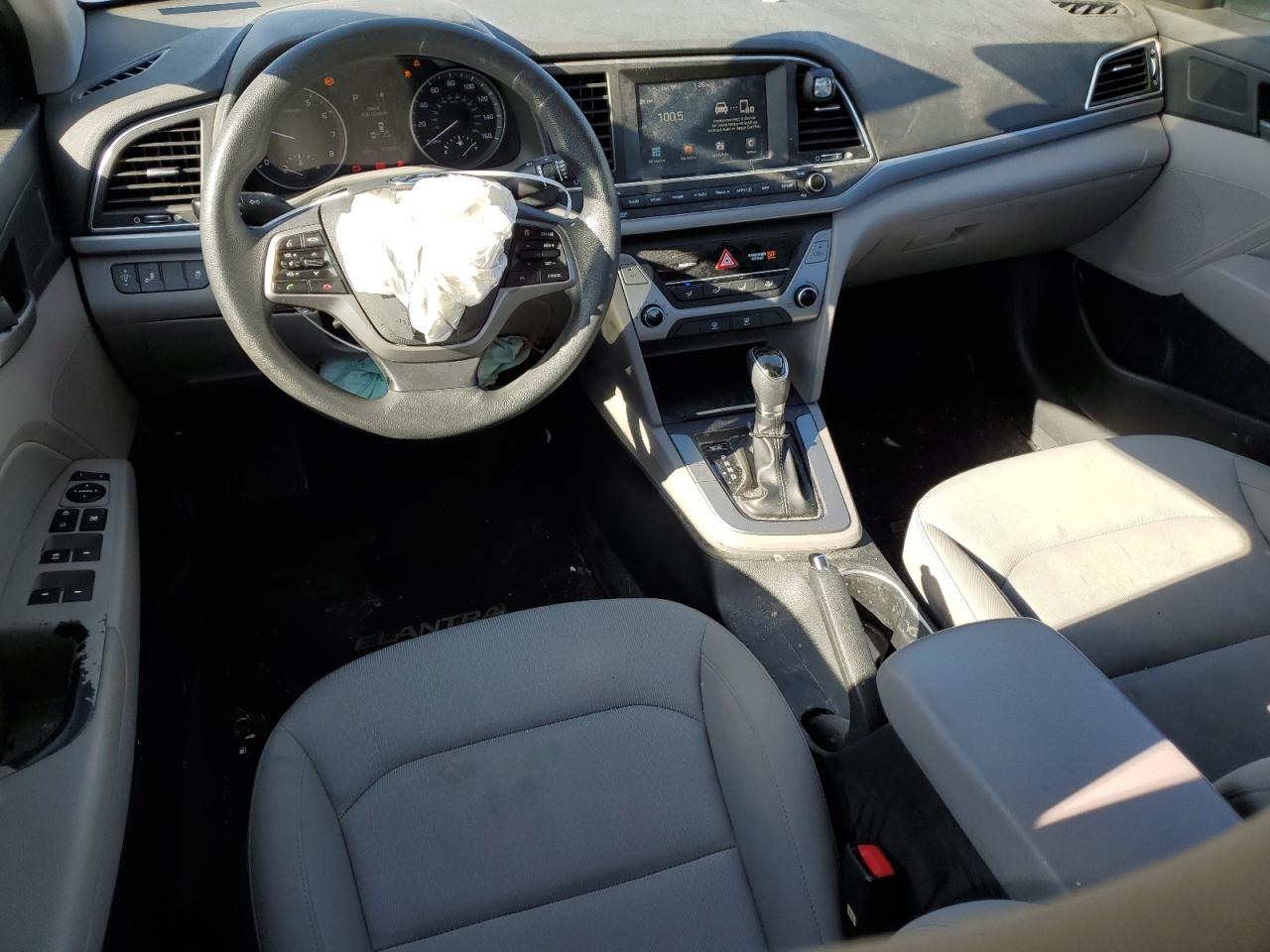 2018 Hyundai Elantra - Image 8