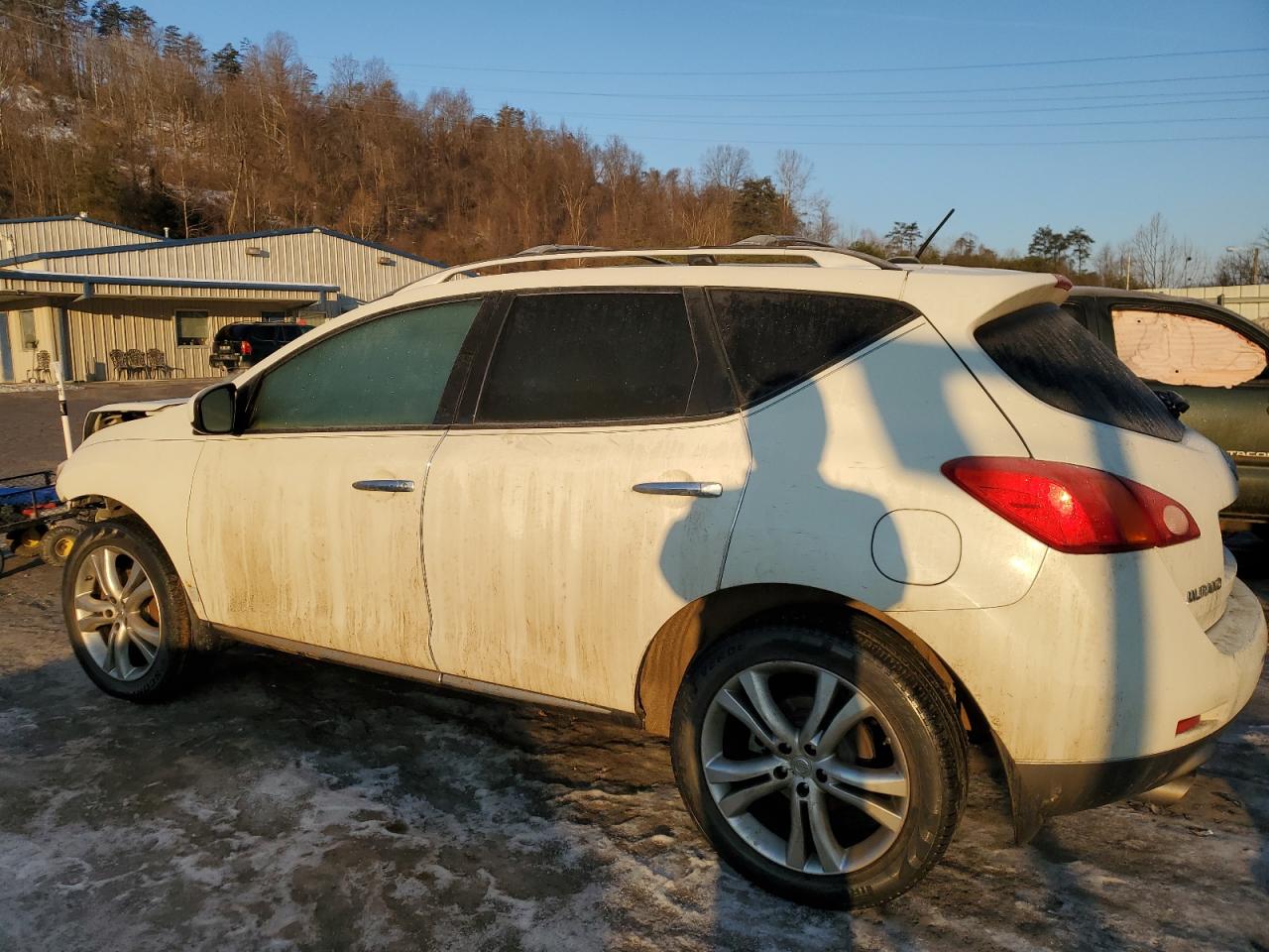 2010 Nissan Murano - Image 2