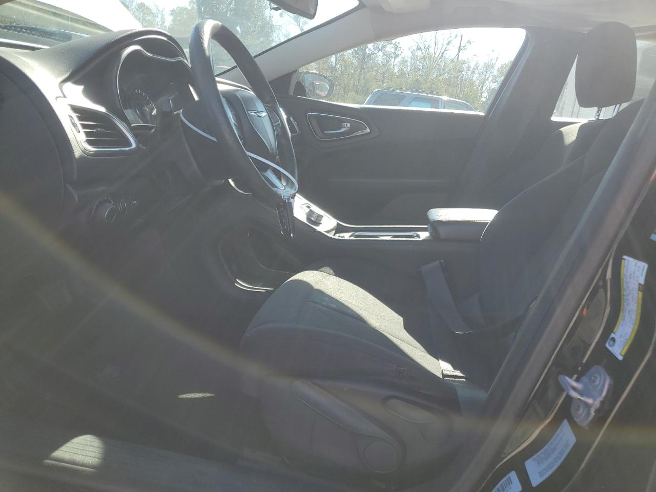 2015 Chrysler 200 - Image 7