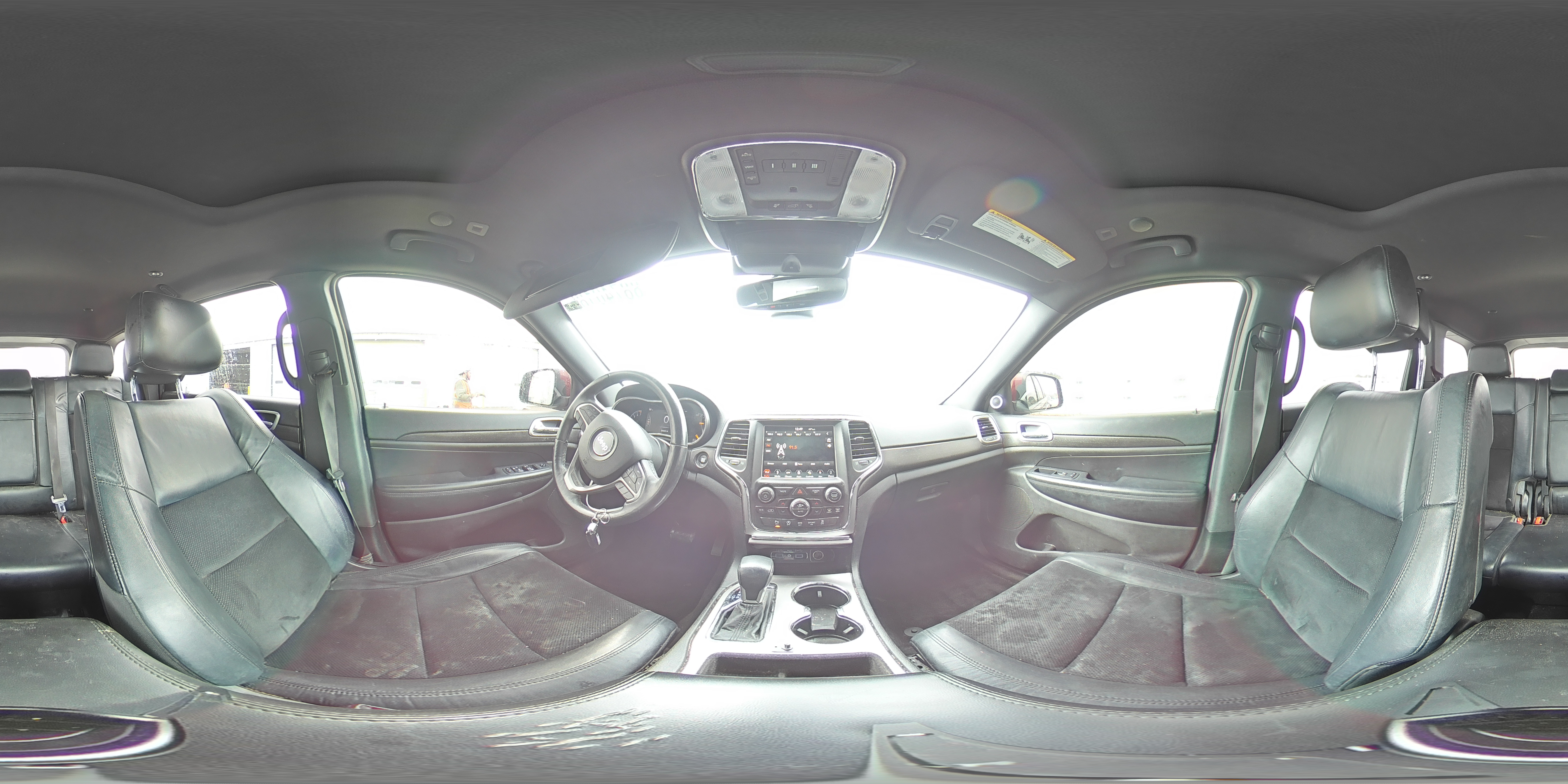 2018 Jeep Grand Cherokee - Image 16
