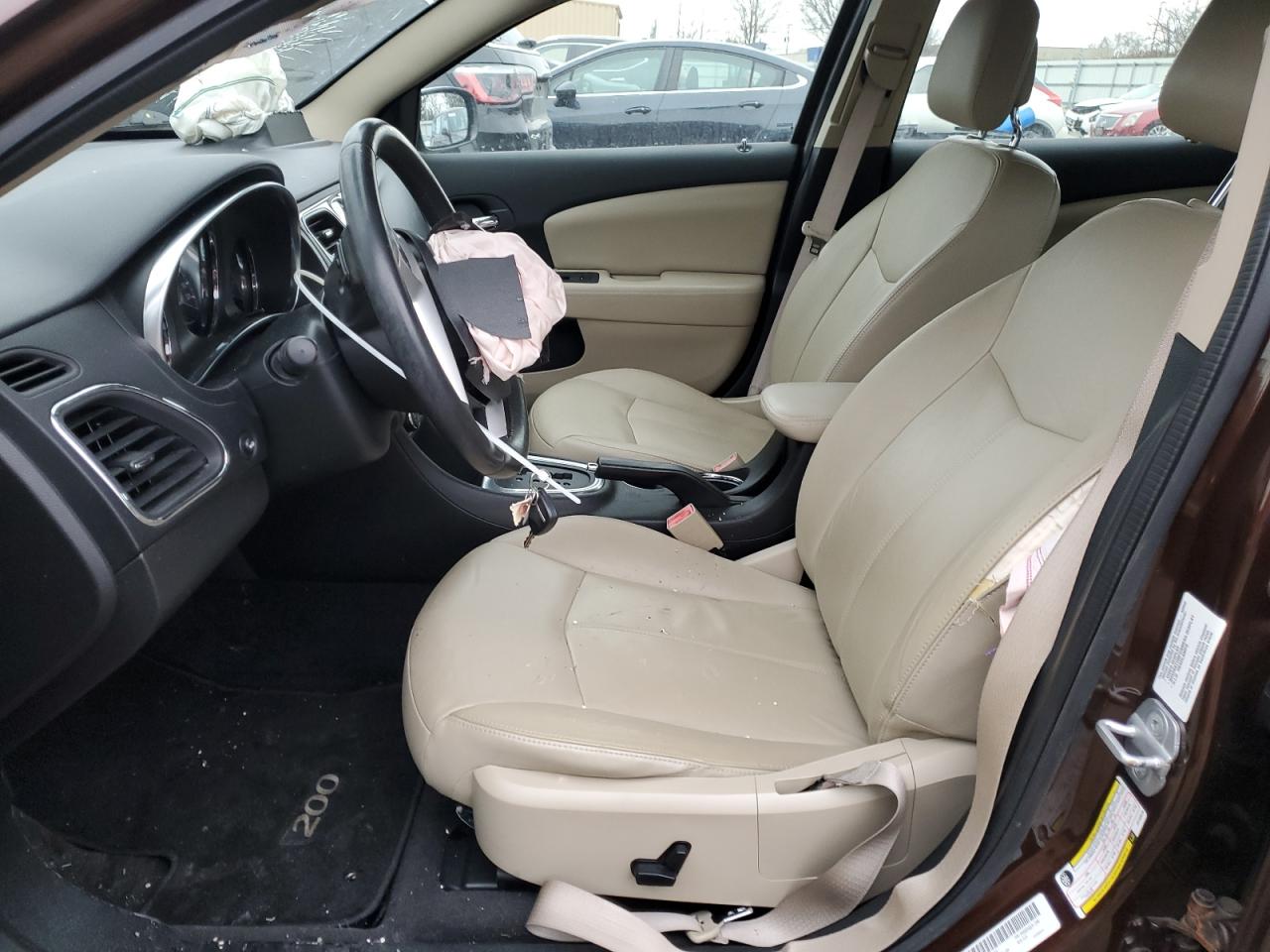 2012 Chrysler 200 - Image 7
