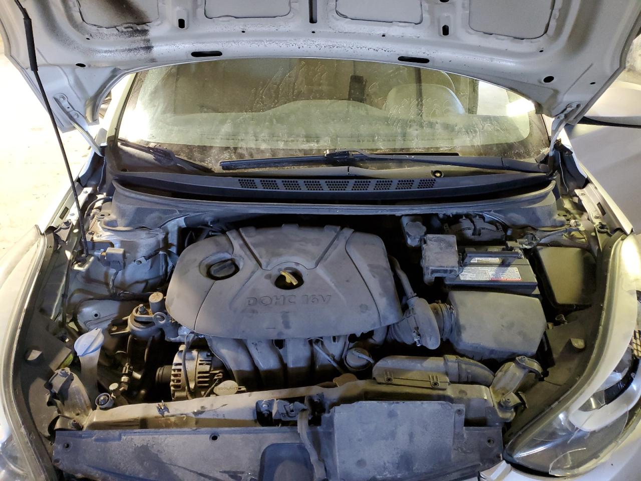 2016 Hyundai Elantra - Image 11