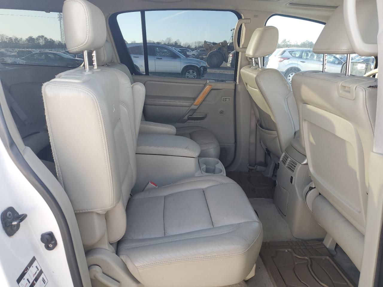 2006 Infiniti QX56 - Image 11