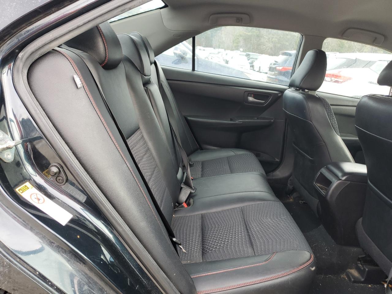 2015 Toyota Camry - Image 10