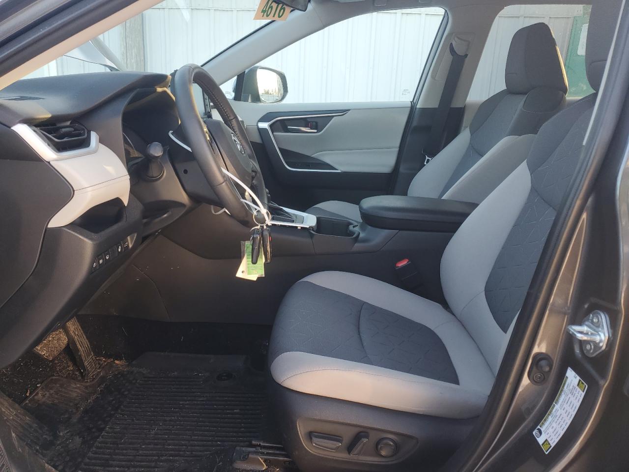 2022 Toyota RAV 4 - Image 7