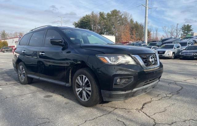  NISSAN PATHFINDER 2017 Чорний