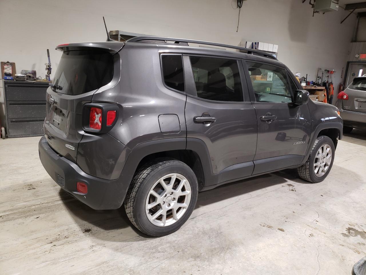 2019 Jeep Renegade - Image 3