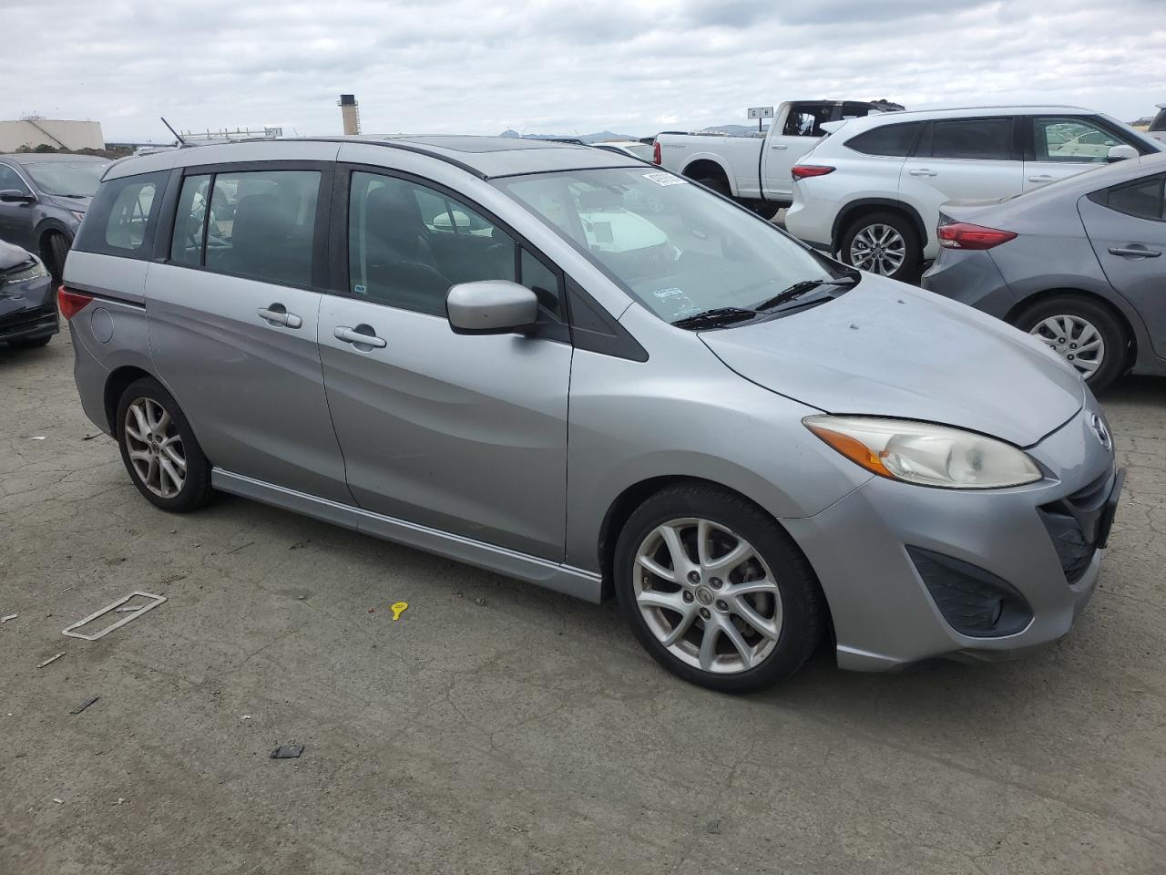 2012 Mazda 5 - Image 4