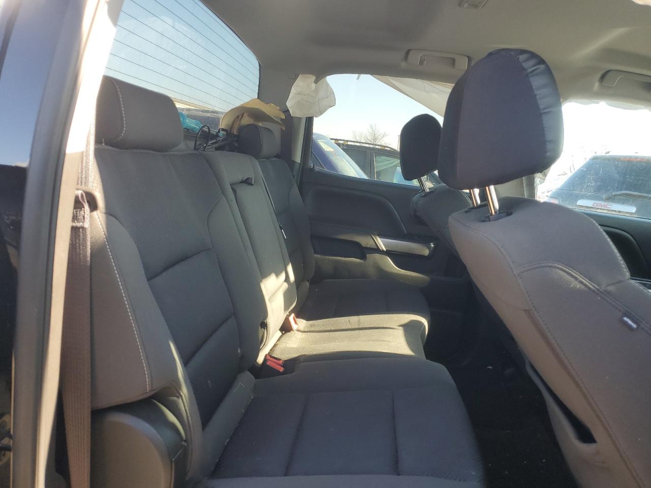 2017 Chevrolet Silverado - Image 10