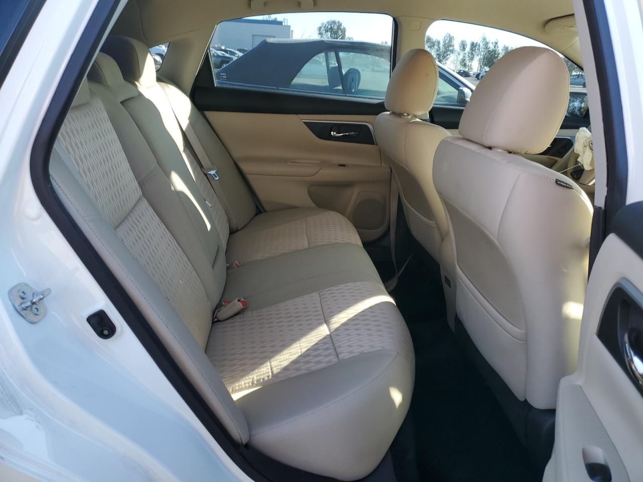 2017 Nissan Altima - Image 10