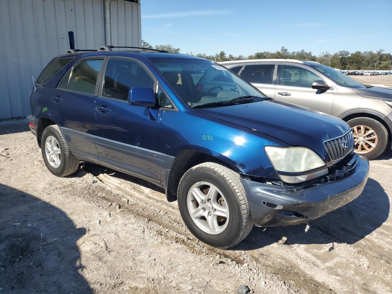 2001 Lexus RX - Image 4
