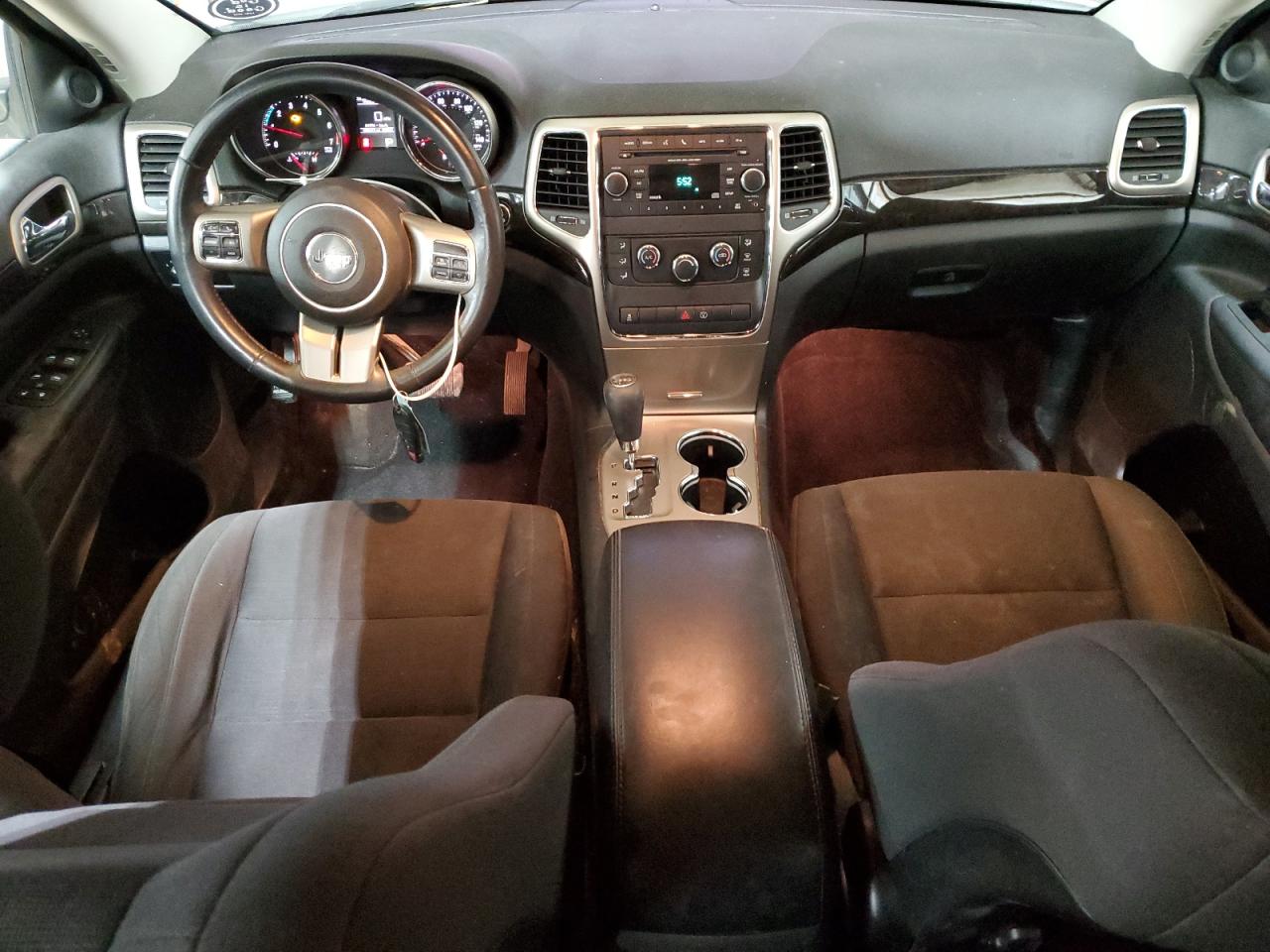 2013 Jeep Grand Cherokee - Image 8