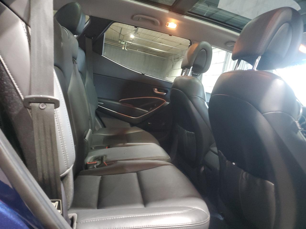 2017 Hyundai Santa Fe - Image 11