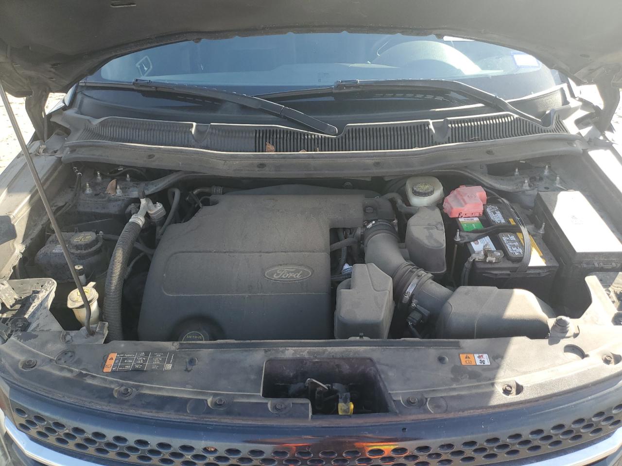 2015 Ford Explorer - Image 12