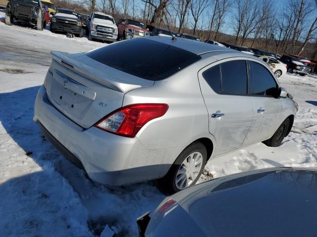  NISSAN VERSA 2017 Серебристый