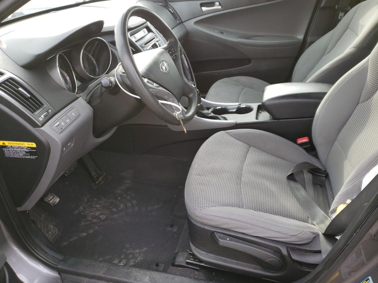 2012 Hyundai Sonata - Image 7