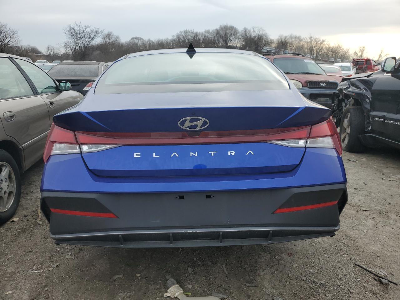 2024 Hyundai Elantra - Image 6