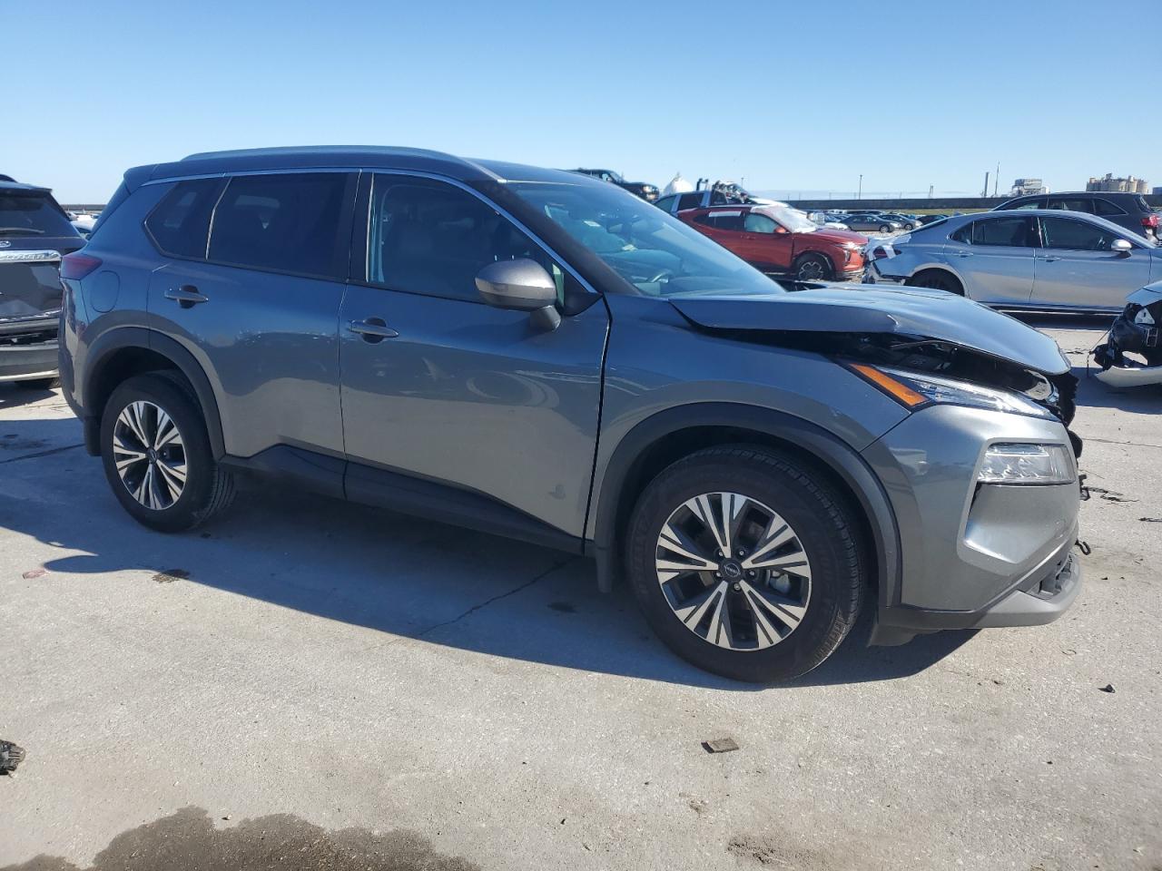 2023 Nissan Rogue - Image 4