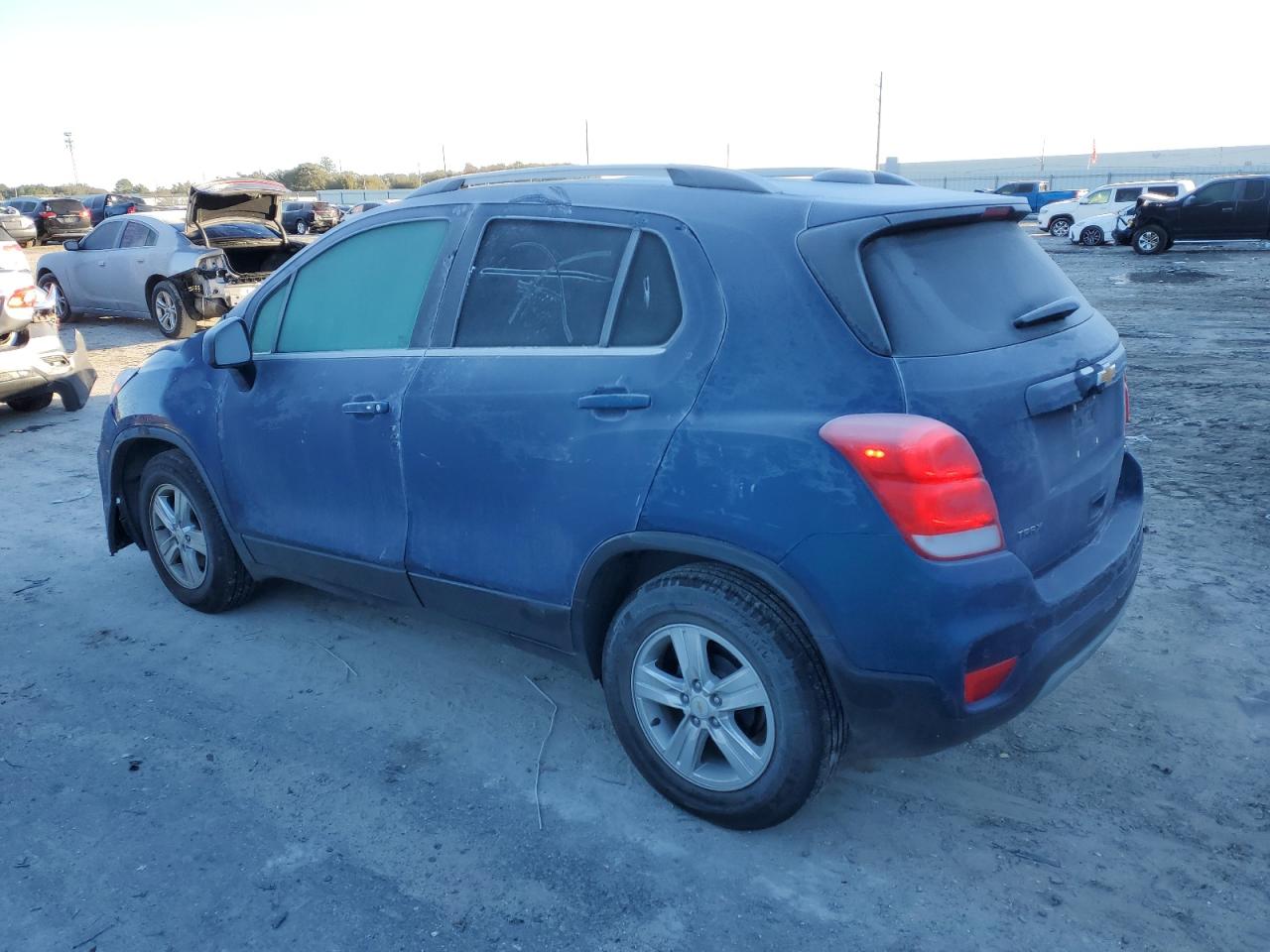 2020 Chevrolet Trax - Image 2
