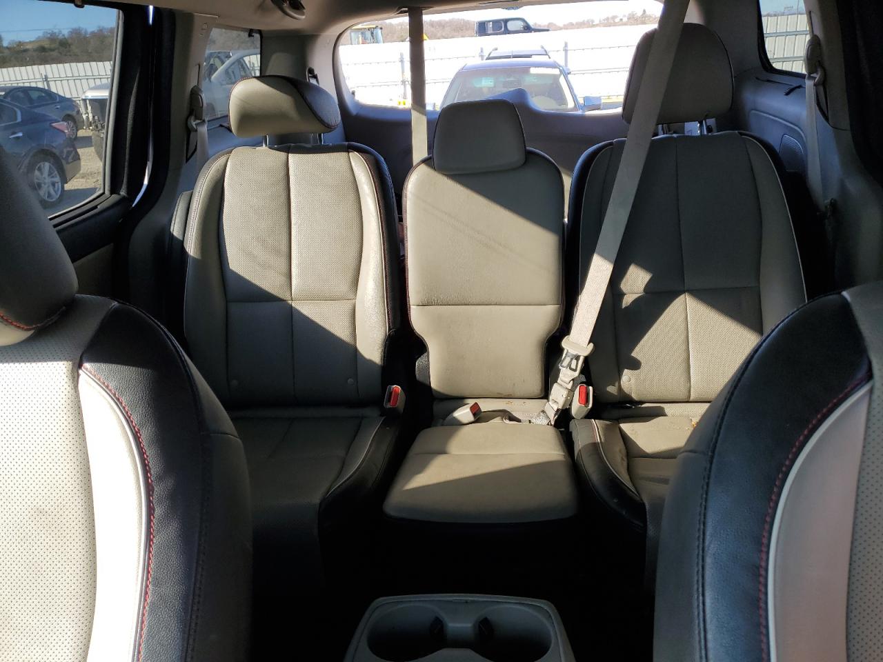 2020 Kia Sedona - Image 10