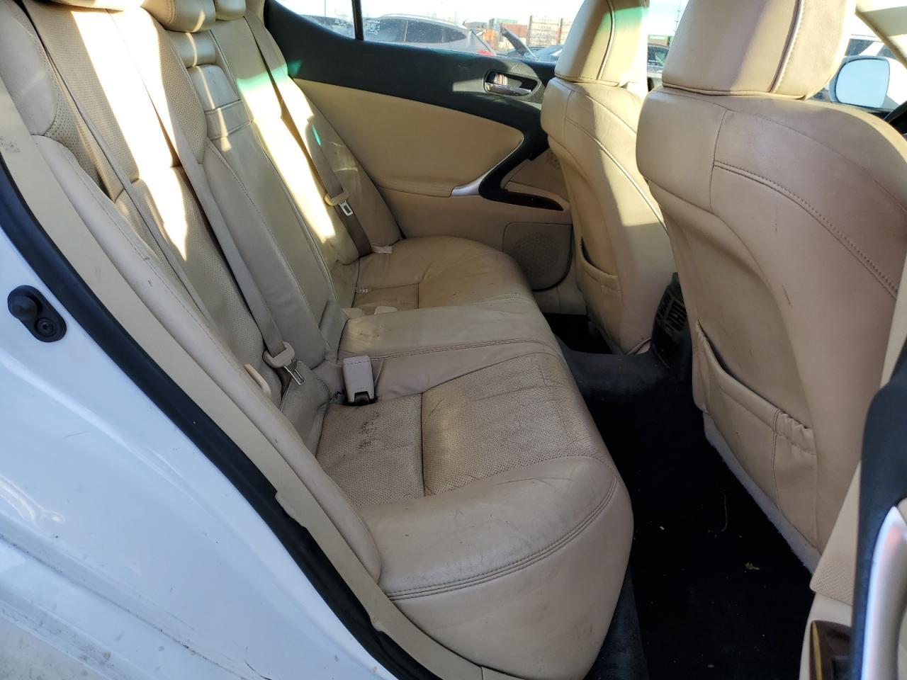 2008 Lexus IS - Image 10