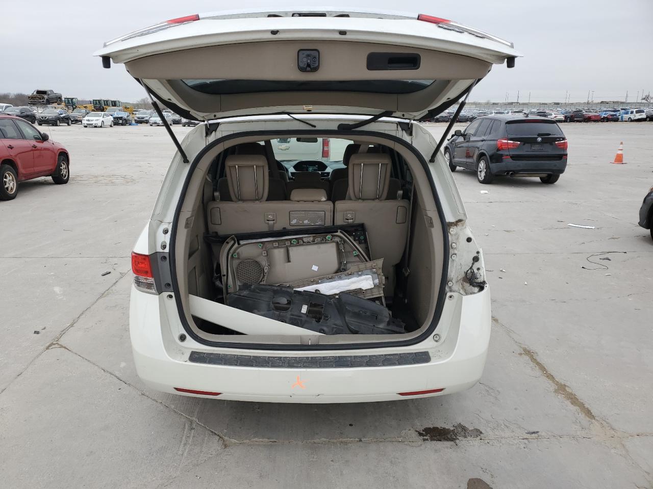 2015 Honda Odyssey - Image 6