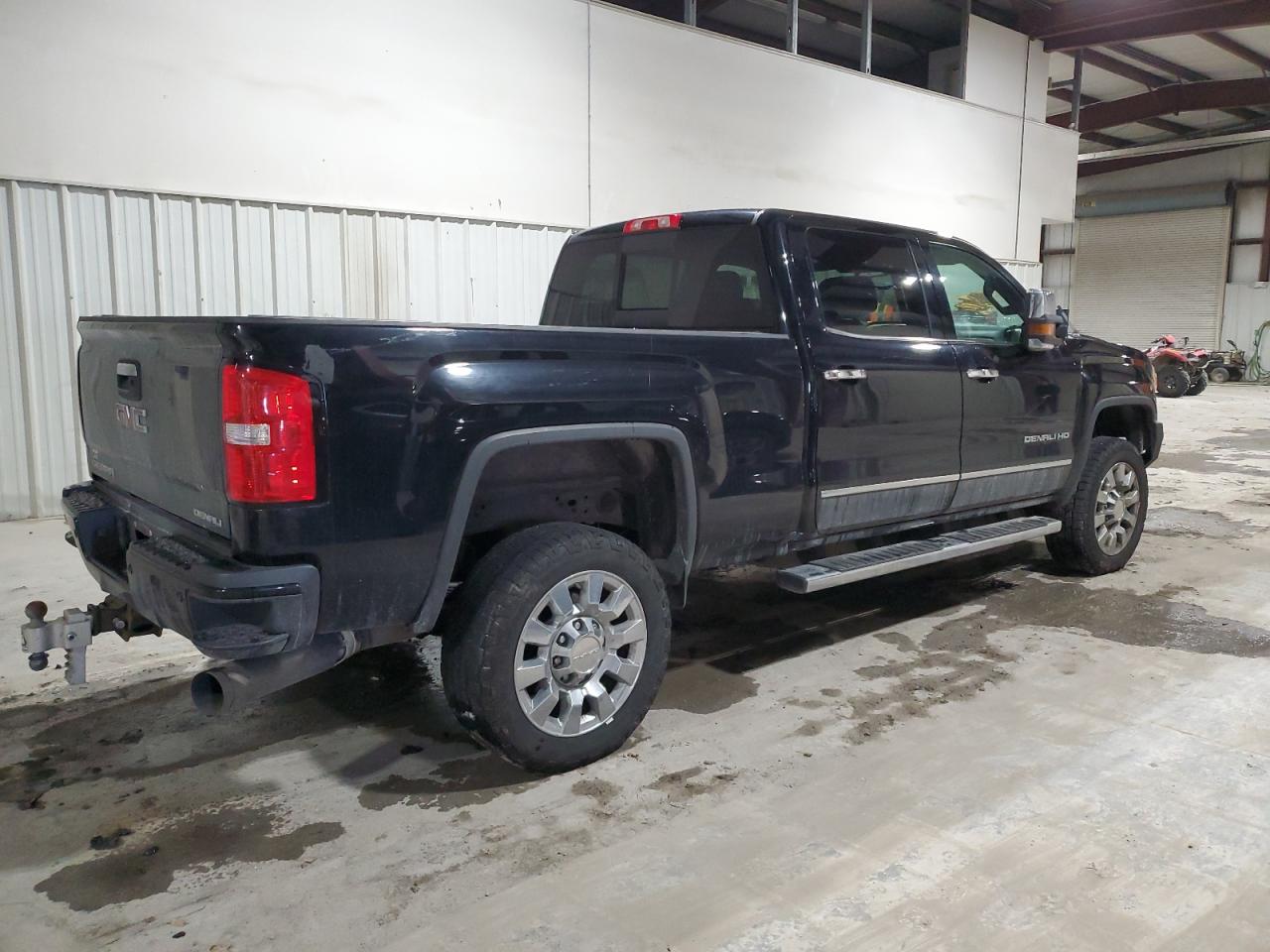 2017 GMC Sierra - Image 3