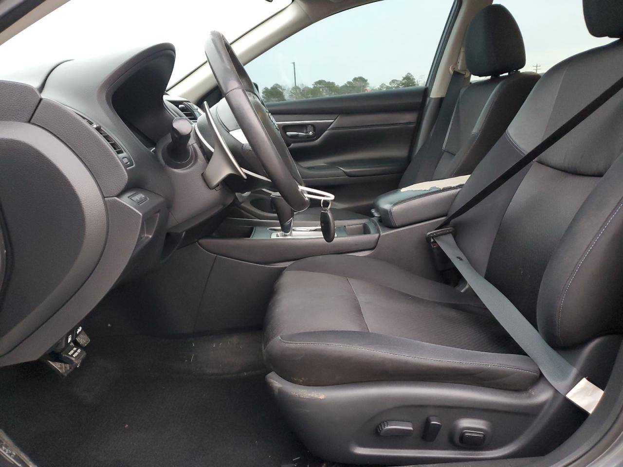 2017 Nissan Altima - Image 7