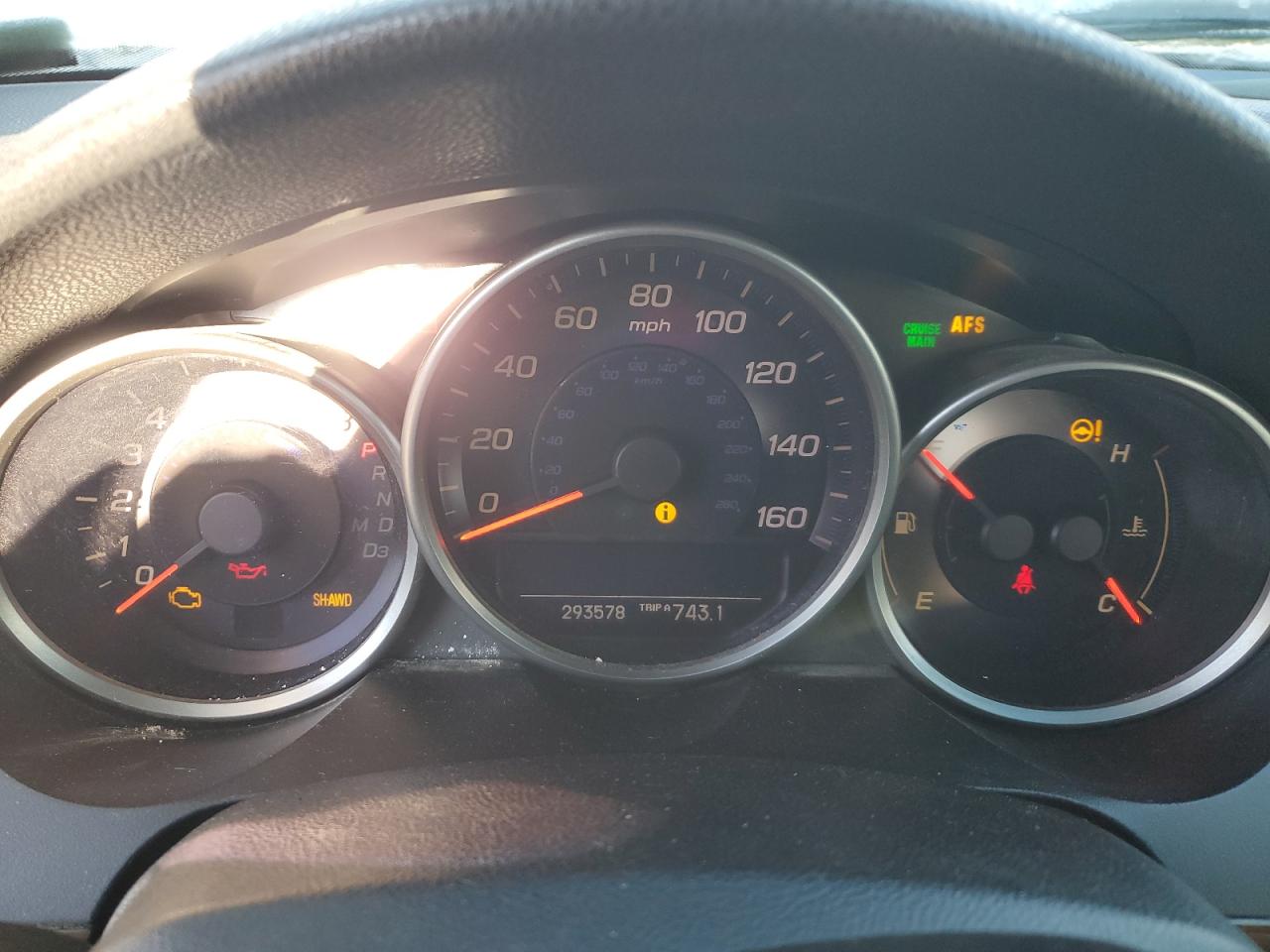 2005 Acura RL - Image 9