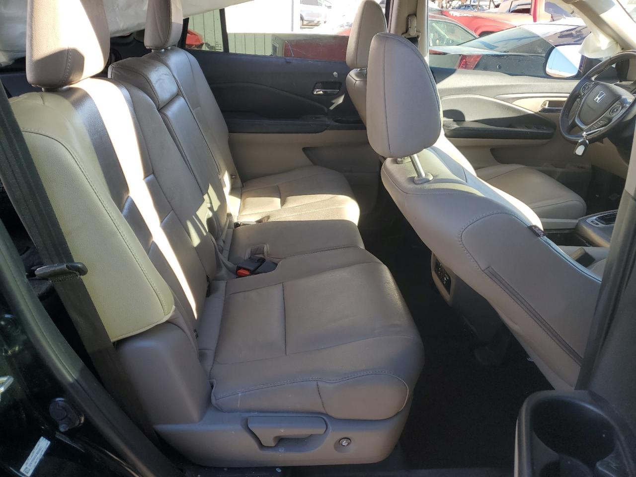 2016 Honda Pilot - Image 11