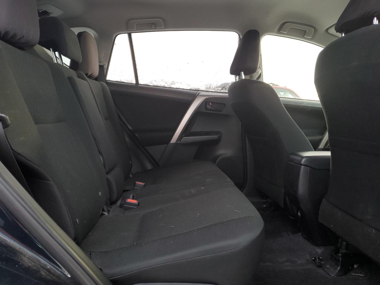 2018 Toyota RAV 4 - Image 11