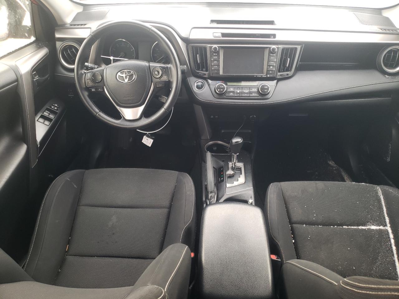 2016 Toyota RAV 4 - Image 8