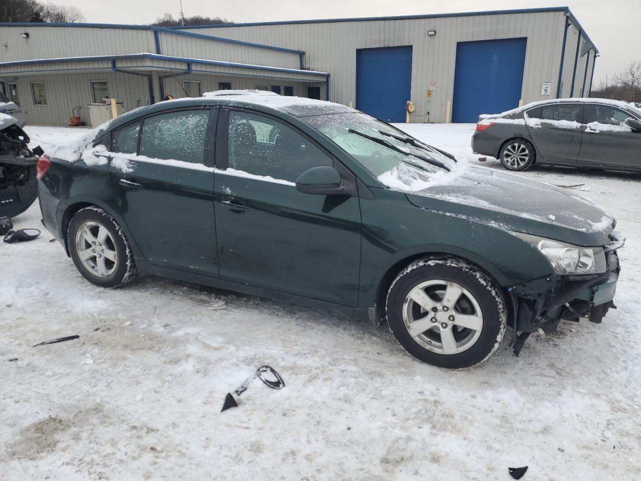 VIN 1G1PC5SB4E7330393 2014 CHEVROLET CRUZE no.4