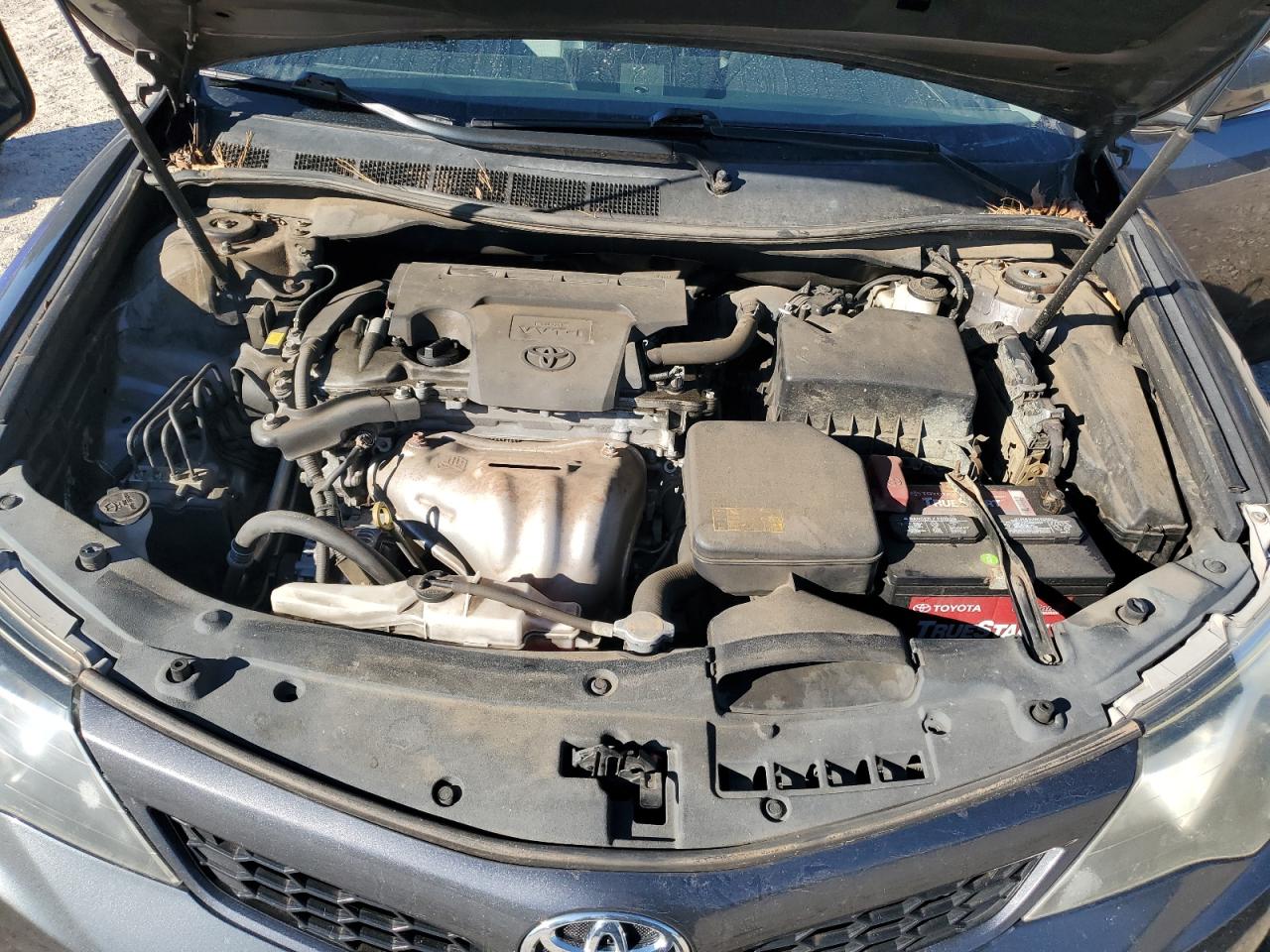 2012 Toyota Camry - Image 11