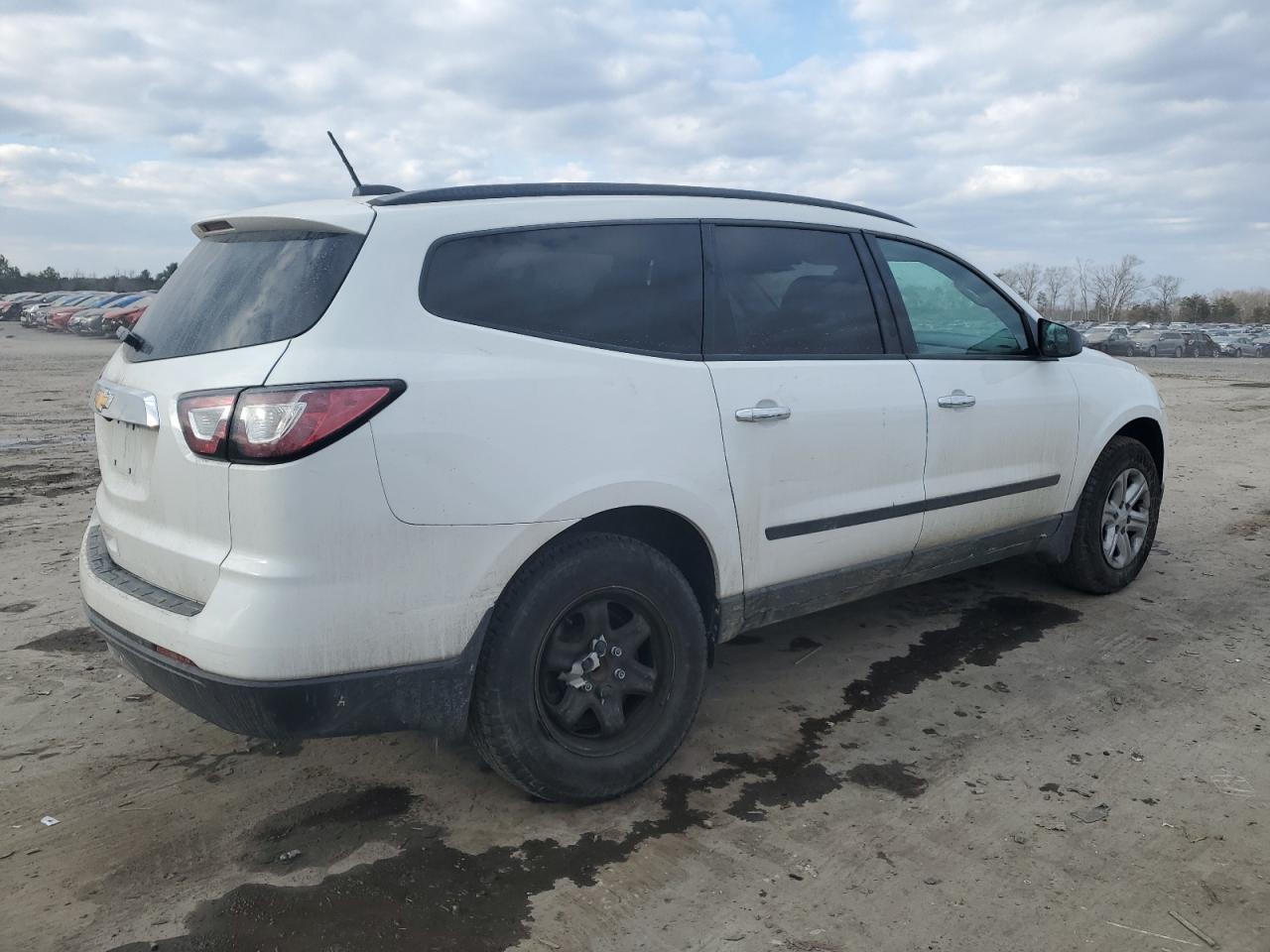 2017 Chevrolet Traverse - Image 3