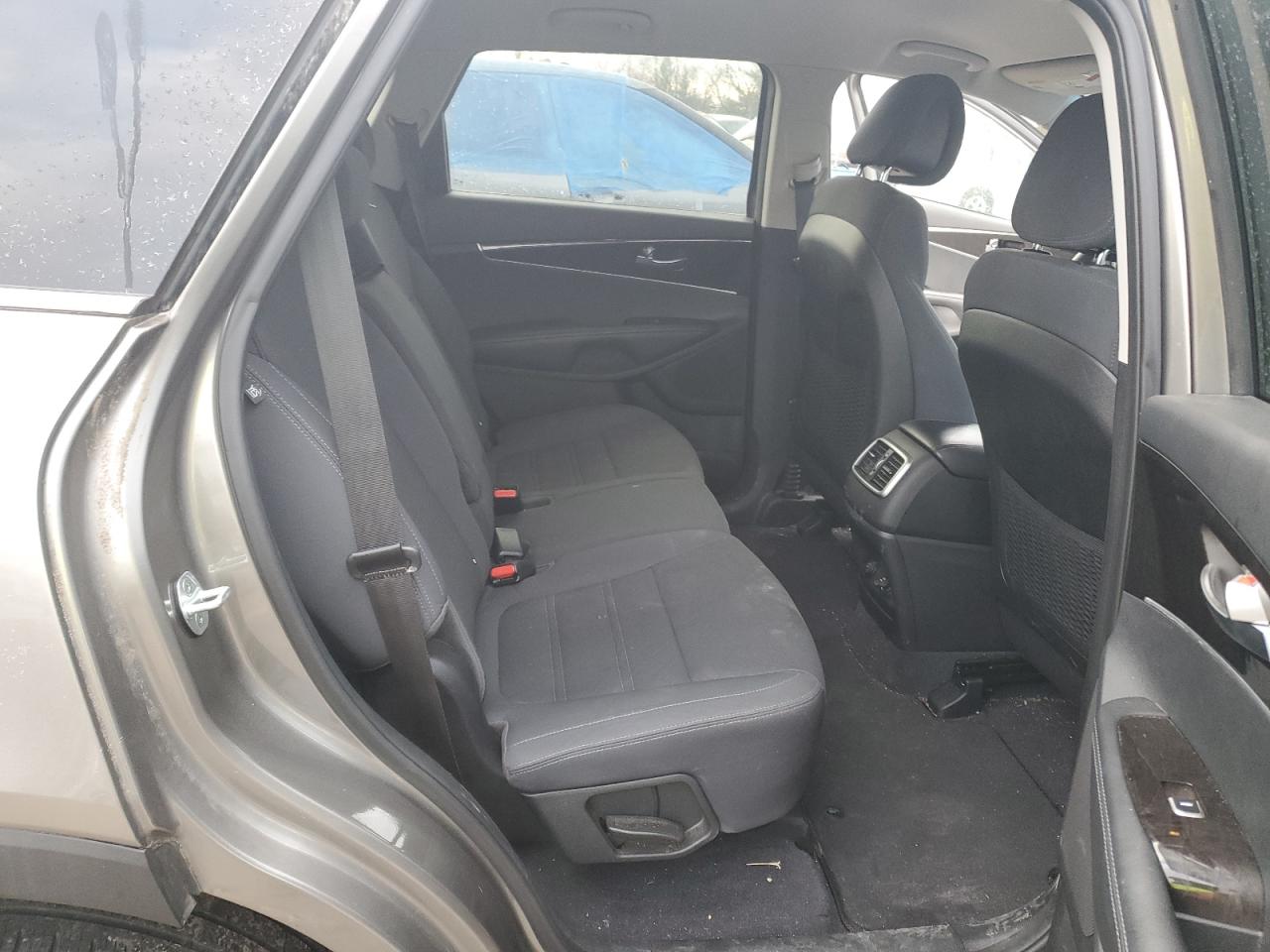 2016 Kia Sorento - Image 11