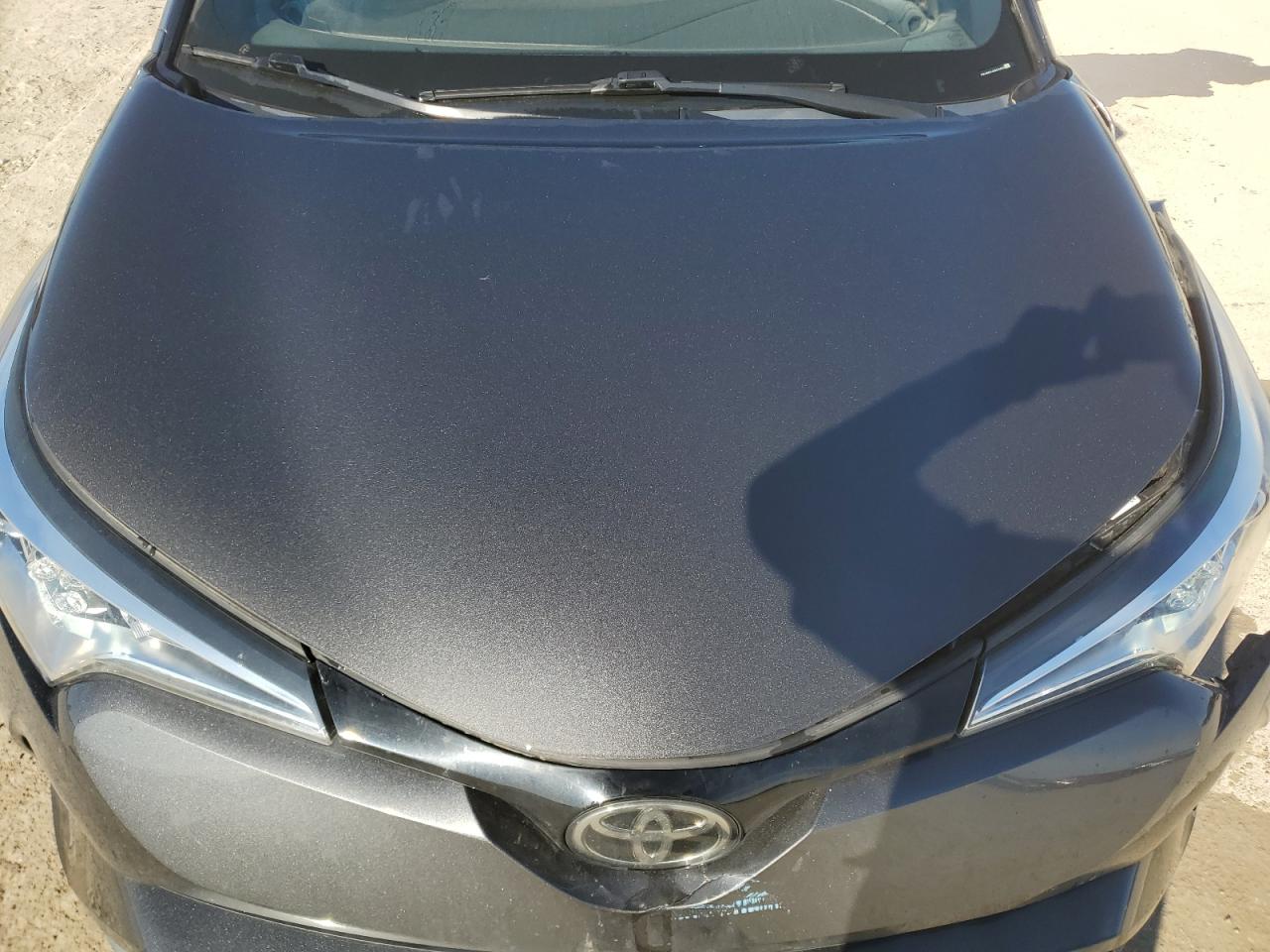 2019 Toyota C-HR - Image 11