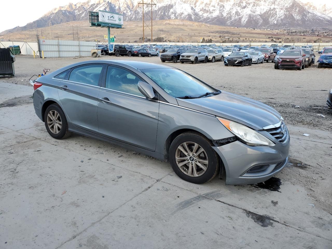 2013 Hyundai Sonata - Image 4