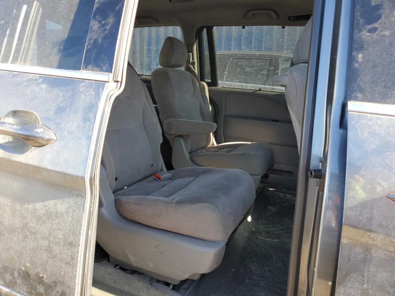 2010 Honda Odyssey - Image 11