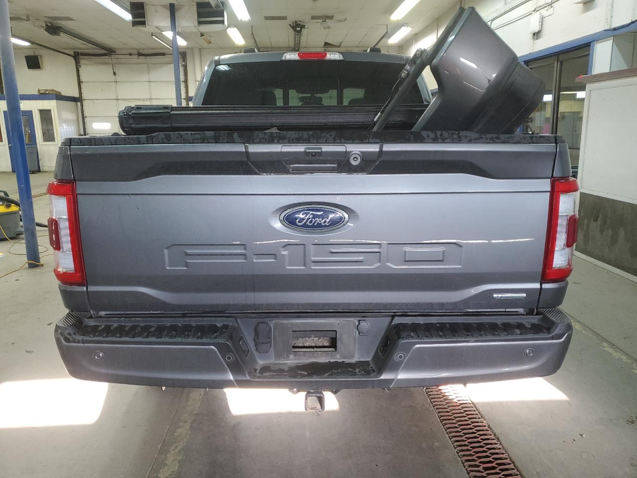 2022 Ford F-150 - Image 6