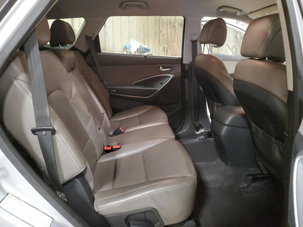 2018 Hyundai Santa Fe - Image 11